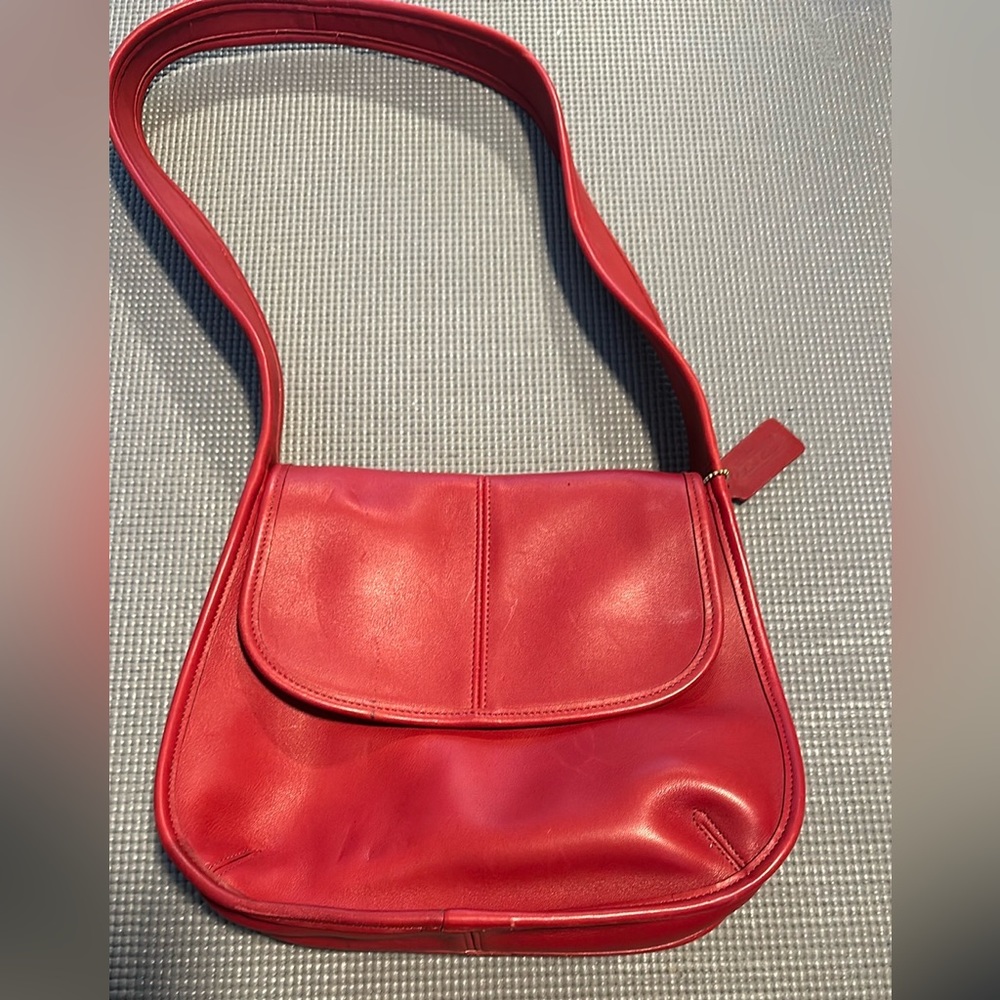 Vintage coach leather crossbody/ shoulder bag